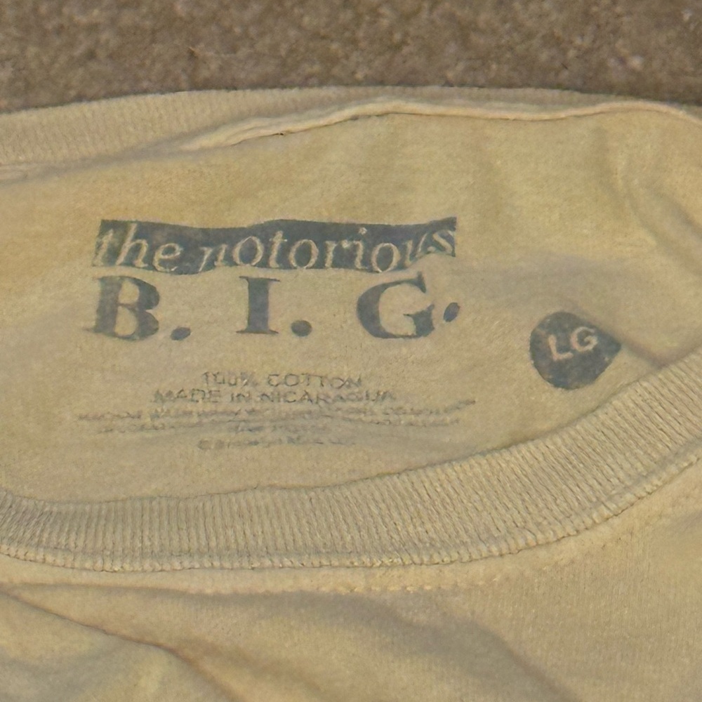 TRUE VINTAGE, LG Brooklyn Biggie Graphic Tee - yellow 90s - Picture 5 of 6